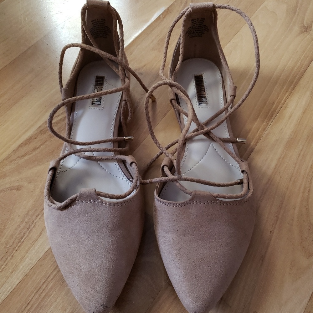 NWNT Jennifer Lopez   Tessa/ lace up Flats